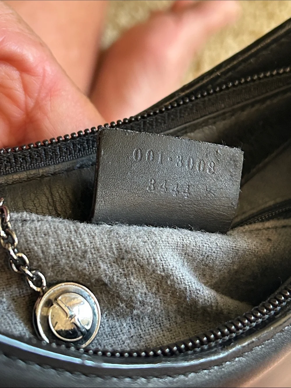 Gucci Bamboo Black Leather Shoulder Bag - Picture 10 of 12